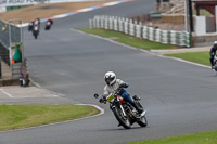 Vintage-motorcycle-club;eventdigitalimages;mallory-park;mallory-park-trackday-photographs;no-limits-trackdays;peter-wileman-photography;trackday-digital-images;trackday-photos;vmcc-festival-1000-bikes-photographs